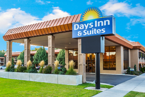 Days Inn & Suites by Wyndham